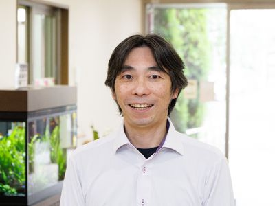 笑顔のスタッフイメージ