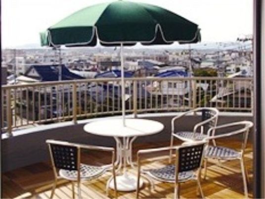 晴れた日のテラス風景