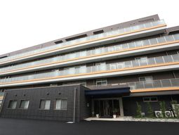 現代的な建物の外観