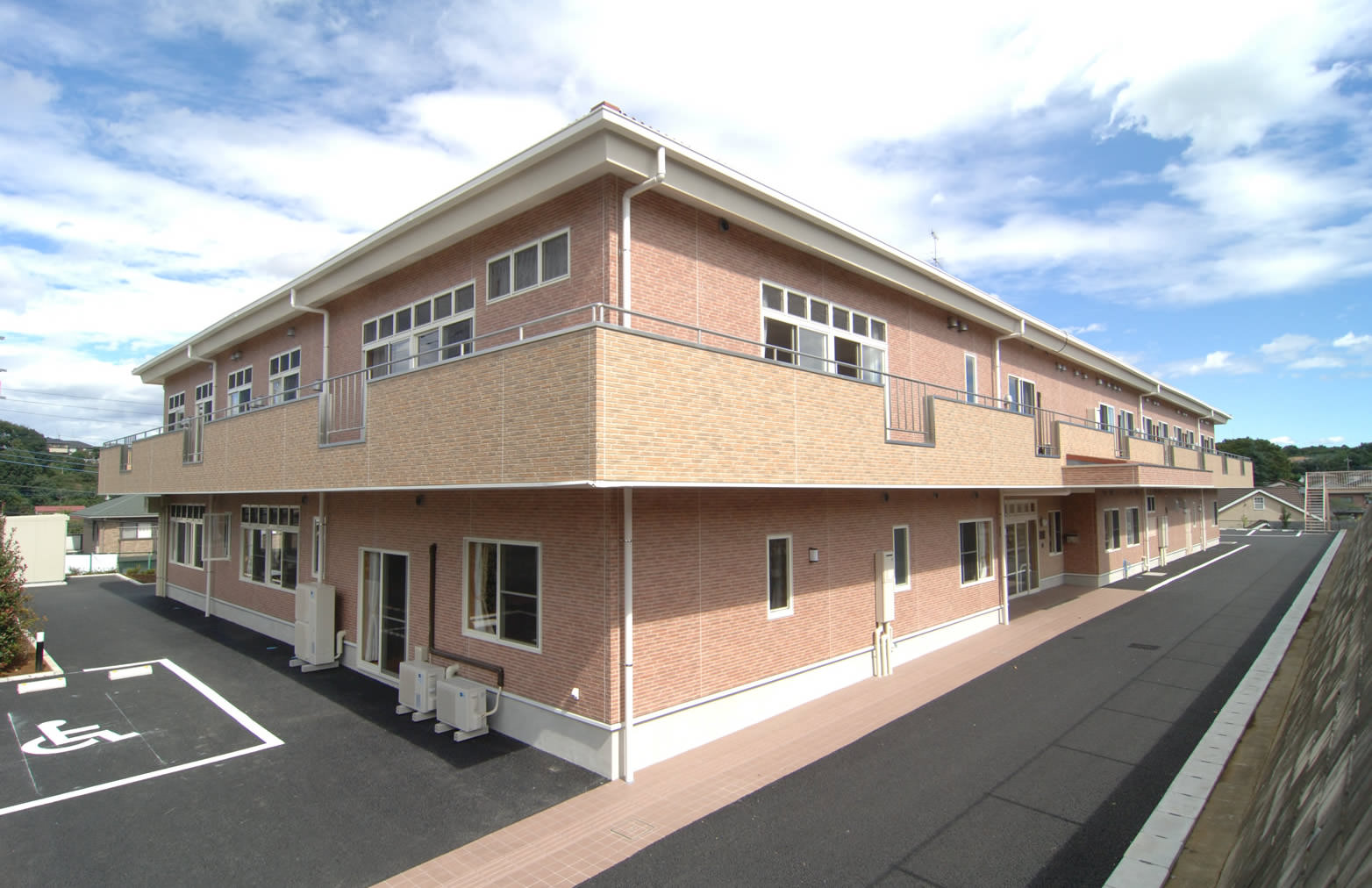 あずみ苑館町の外観