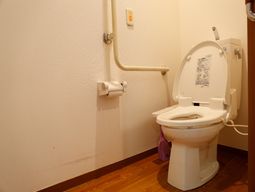 手すり付きトイレ設備