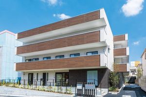 モダンな建物の外観