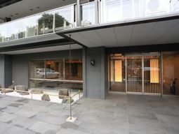 エントランスの外観