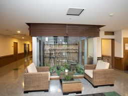 快適なラウンジの様子