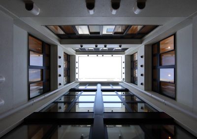 明るい空間の中庭