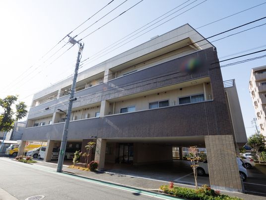 清潔感のある施設外観