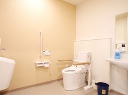 バリアフリーのトイレ設備