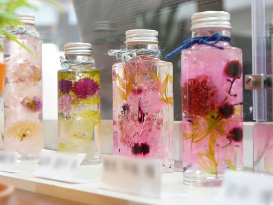  色とりどりのハーバリウム  