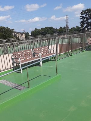緑のフロアのテラス