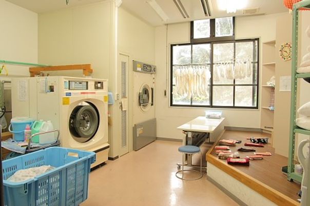 洗濯機と作業スペース