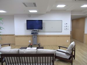 落ち着いたラウンジ