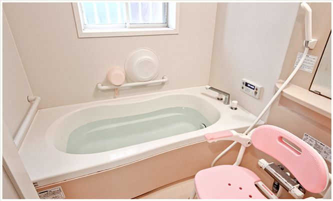 ゆったりとした浴室