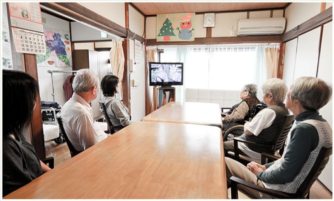 明るい共有スペースの様子