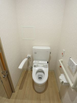 バリアフリー対応のトイレ