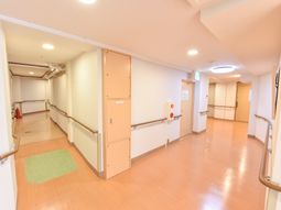 清潔感のある廊下空間
