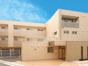 施設の広々とした外観