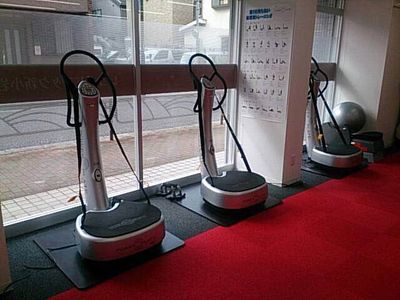 健康器具が並ぶ空間