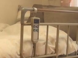 ベッドとリモコン付き柵