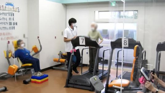 トレーニング中の部屋