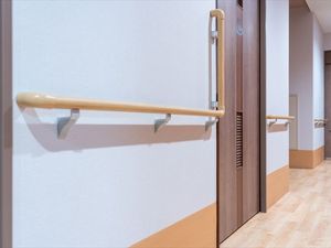 手すり付き廊下  