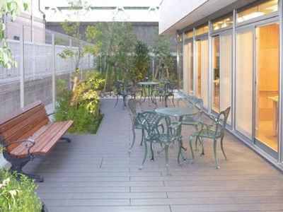 快適な屋外シーティングスペース