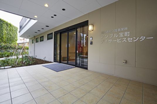 玄関エントランス