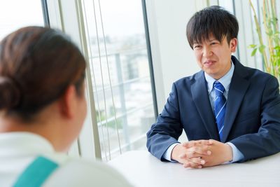 面談中のスタッフ