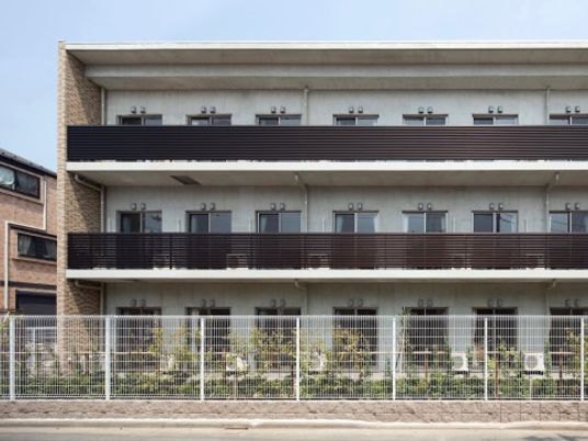 清潔な外観の建物
