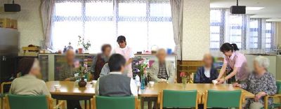 明るいスペースのラウンジ