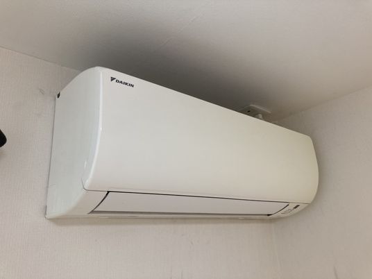 壁のエアコン