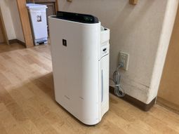 空気清浄機の室内