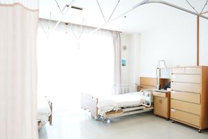 光が差し込む居室