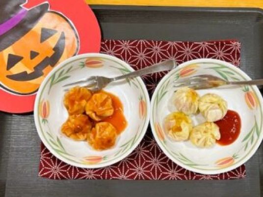 料理が並ぶテーブル