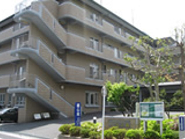 高齢者施設の外観 外観 緑に囲まれた静かな環境の中にある施設です。親しみやすい雰囲気が魅力です。