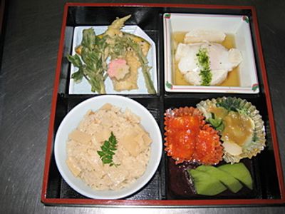 食事の盛り付け例