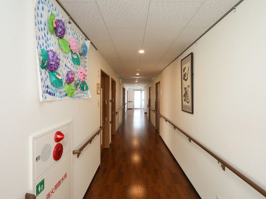 きれいで明るい廊下
