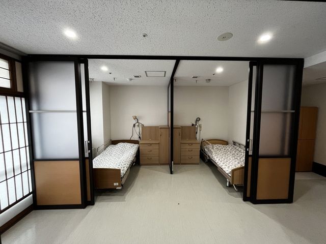 機能的な居室 居室 落ち着いた色調と機能的なレイアウトが特徴の空間です。快適な生活をサポートします。