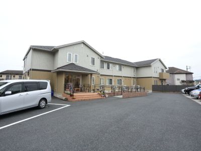 広々とした施設の外観