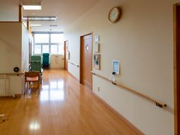 廊下の明るい空間