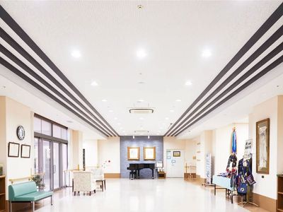 広い空間のラウンジ