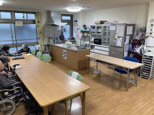 広々としたラウンジ