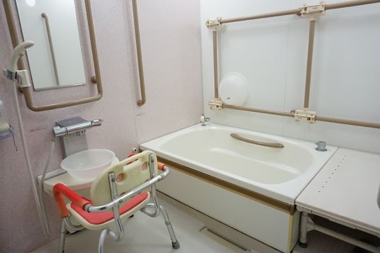 バリアフリー浴室設備