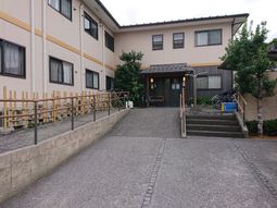 落ち着いたエントランス