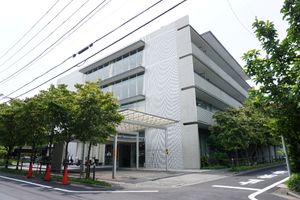 モダンな建物の外観