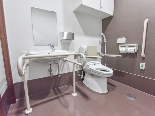 バリアフリーのトイレ設備