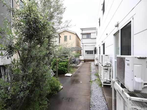 植物がある外観部分