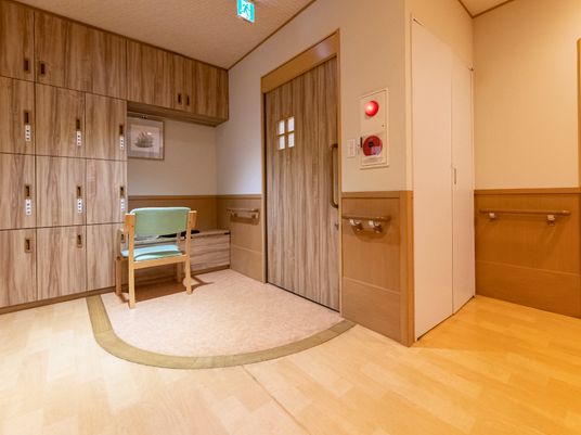 和やかな居室の角部