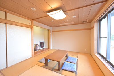 落ち着いた雰囲気の和室