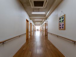 広々とした廊下