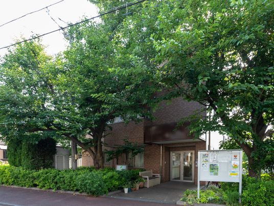 緑豊かな外観